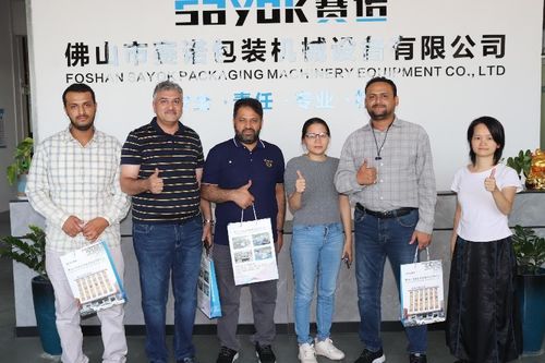 Son şirket haberleri hakkında Yemenli müşterileri ıslak bez makinesi için ziyaretinize hoş geldiniz