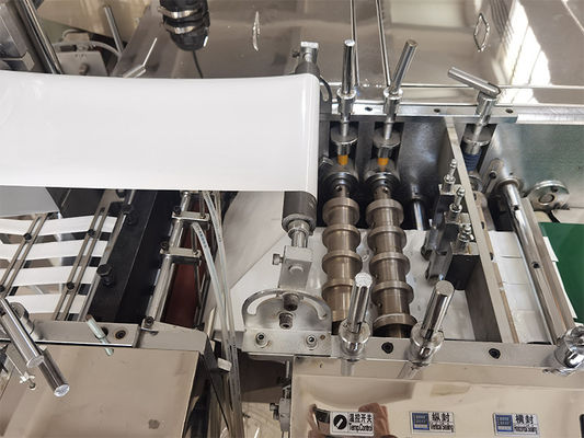 400mm Film Genişliği PLC Alkol Swab Üretim Makinesi Alkol Hazırlama Yastığı Üretim Makinesi