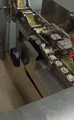 Küçük Alüminyum folyo Precision Pouch Kondom Ambalaj Makinesi Denetim Sistemiyle