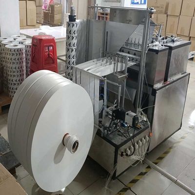 Kağıt AL Kompozit Film Dört Yolu Dayanımlı Paketleme Makinesi Alkol Kesme Ön Yastıklar Dayanımlı Paketleme Ekipmanı